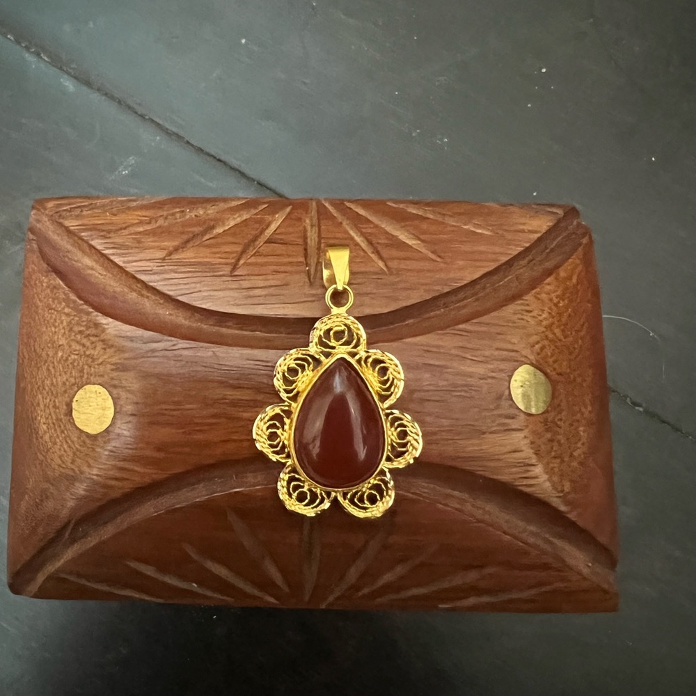 Genuine Teardrop FiligreeLeaves Red Agate Stone pendant, 14k Gold Pear Shaped.